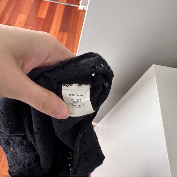 Madewell Ruffle Eyelet Blouse | Size Medium - Picture 8 of 11